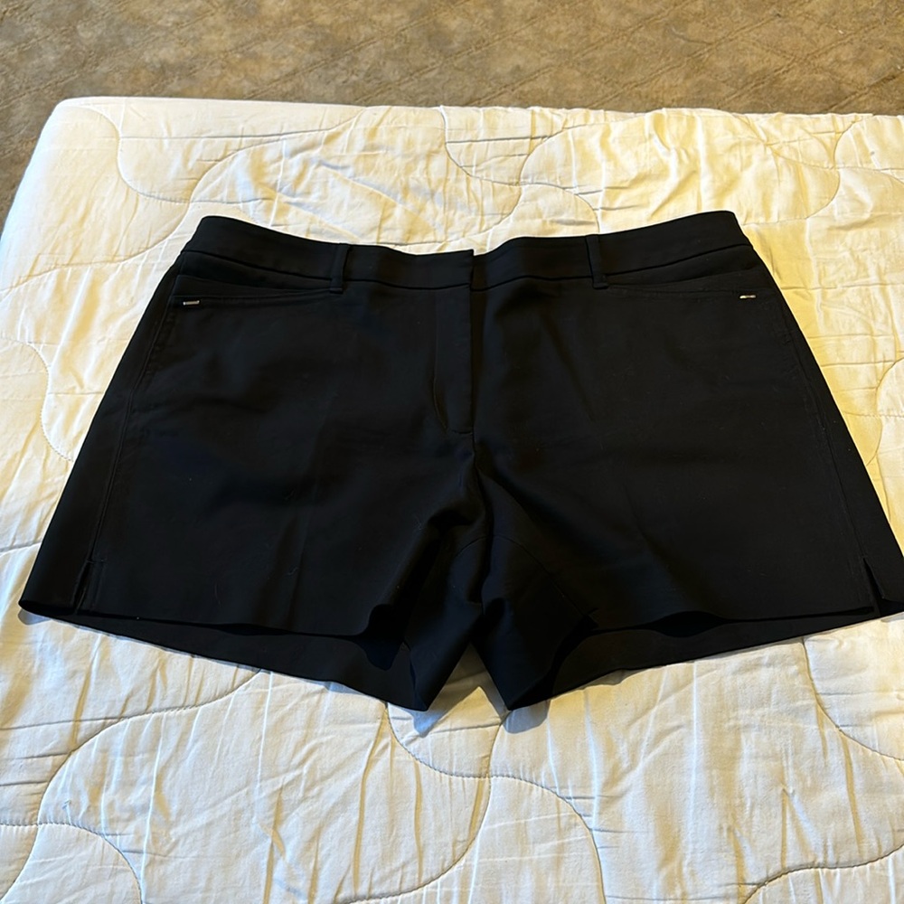 White House Black Market black shorts size 14 EUC